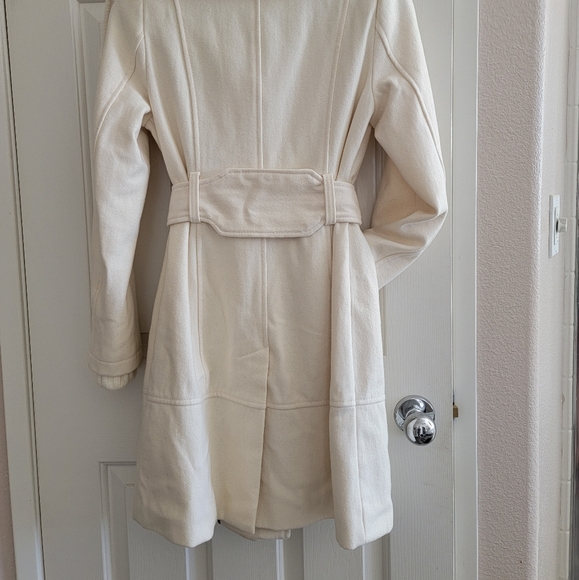 Express Coat - Picture 2 of 4